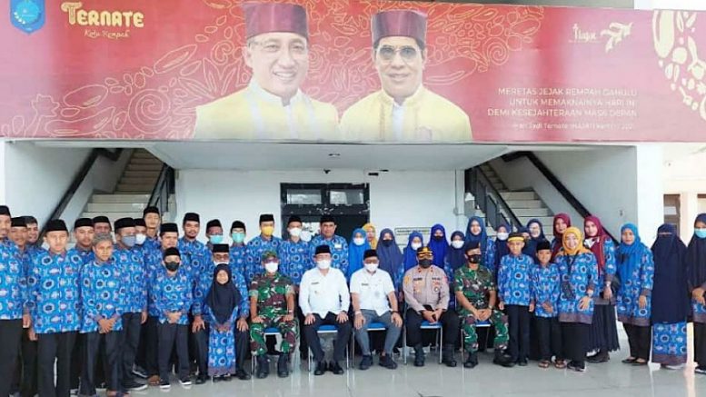 Foto Bersama Wali Kota dan Rombongan Kafilah