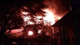 Kantor Bupati Halsel Terbakar