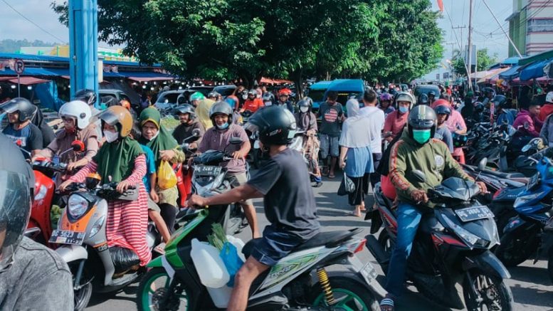 Kepadatan Sepanjang Depan Pasar
