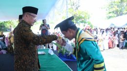 Salah Satu Siswa Yang Ikut Wisuda BTA (Foto Bucek)