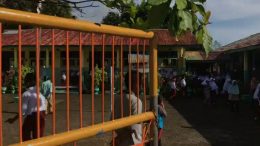 Orang Tua Siswa Saat Protes Kepsek