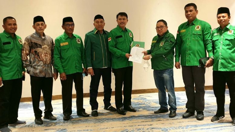 Penyerahan SK DPW PPP Malut