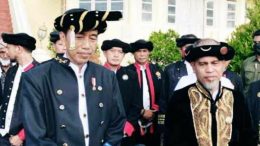 Presiden Jokowi Bersama Sultan Ternate