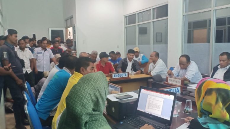 Suasana Saat Mediasi Direksi dan Karyawan PAM Ake Gaale