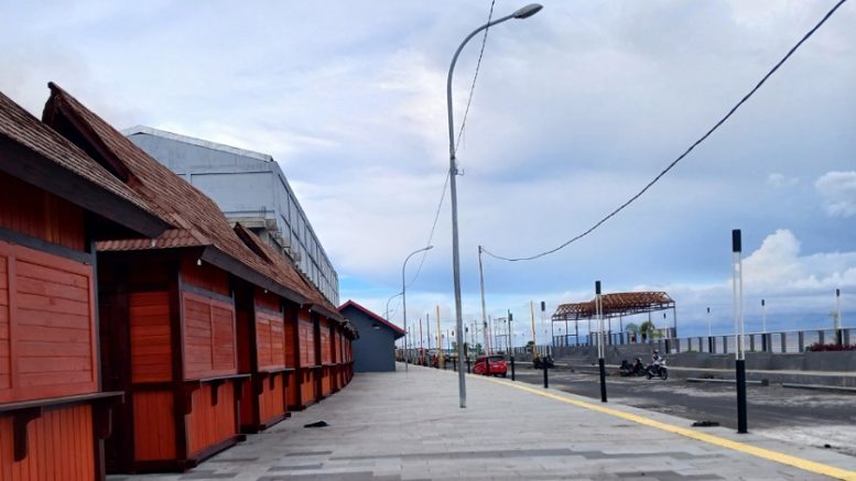 Lapak Pedagang Belakang Jatiland Mall