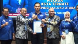 Ketum Partai Demokrat Serahkan Rekomendasi B1KWK ke Tauhid-Nasri