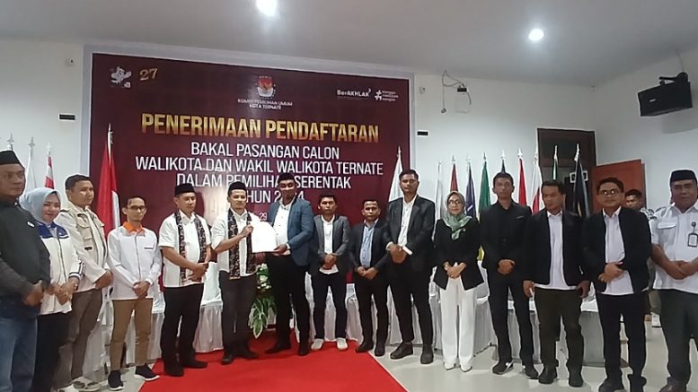 Erwin-Zulkifli Mendaftar ke KPU Ternate