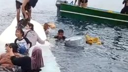 Evakuasi Korban Speedboat Tenggelam