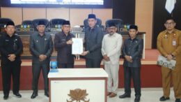 Penyerahan Rekomendasi DPRD ke Wali Kota Ternate