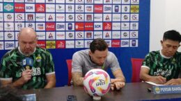 Pelatih Persib Bojan Hodak dan Marc Klok Saat Konferensi Pers