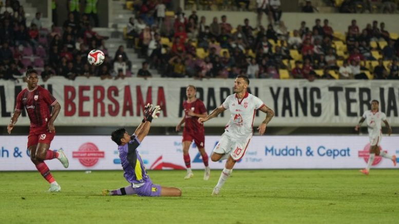 Tyronne del Pino Saat Mencetak Gol