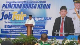 Wali Kota Saat Membuka Pameran Bursa Kerja