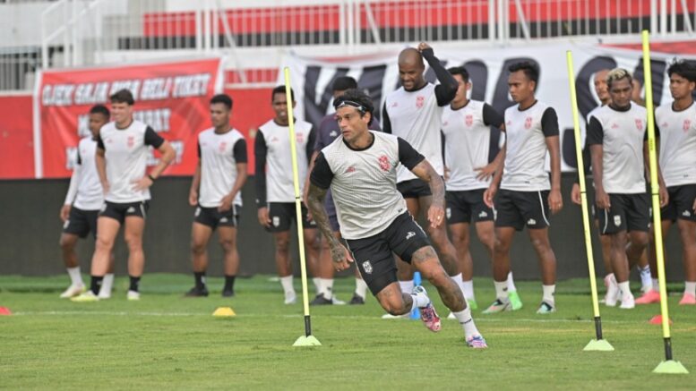 Latihan Malut United Jelang Konta Borneo
