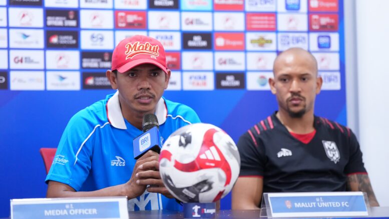 Ricardo Salampessy dan Gustavo Franca