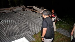 Sekda Memantau Langsung Rumah Yang Roboh