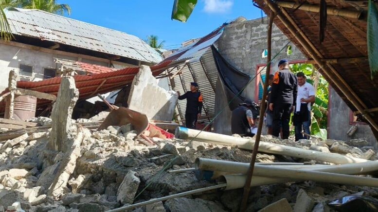 Rumah Yang Rusak di Batang Dua Akibat Gempa Bumi