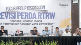 Pemaparan Materi di FGD Revisi Perda RTRW