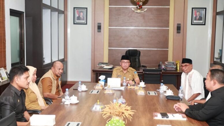 Rapat Koordinasi Antara Pemkot Ternate dan Keluarga Almarhum Haji Bur