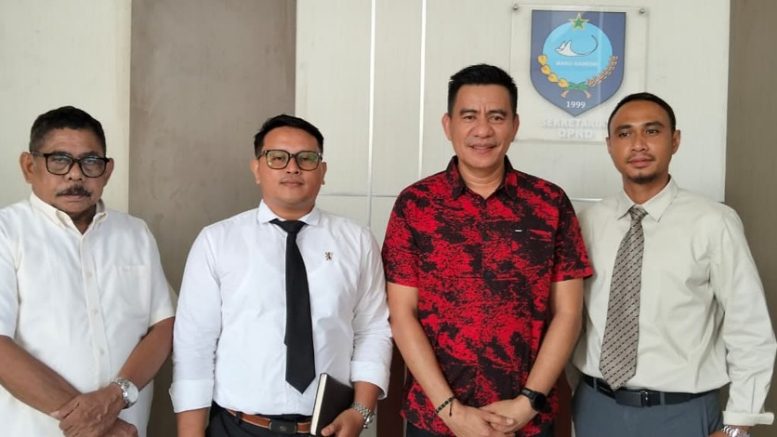 Pimpinan DPRD Bersama Tim Hukum