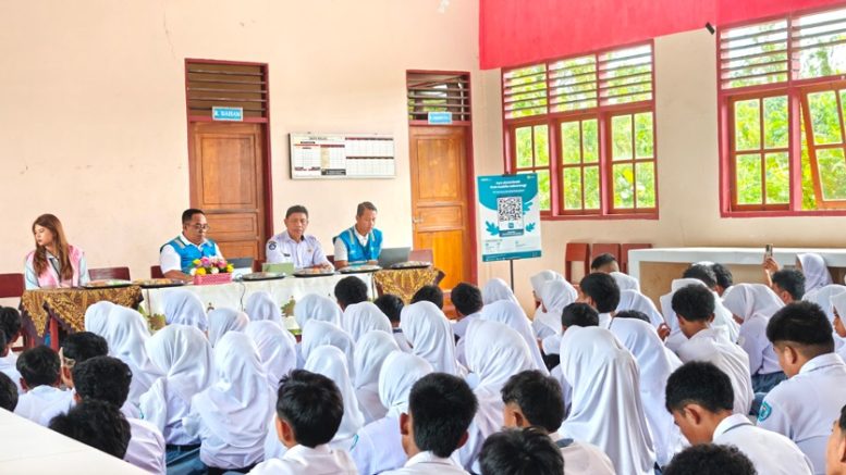 PLN Laksanakan Program Baronda Sekolah di SMA Negeri 62 Maluku Tengah