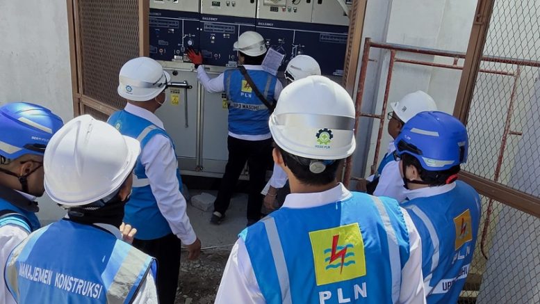 PLN Nyalakan Listrik