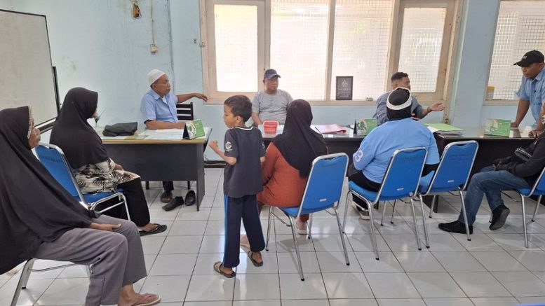Warga Tanah Tinggi Barat Datangi PAM Ake Gaale