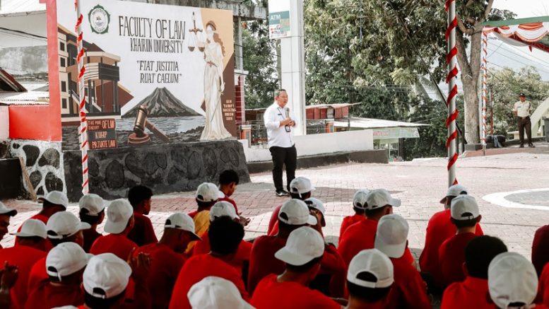 Sekda Rizal Marsaoly Saat Memberikan Kuliah Umum