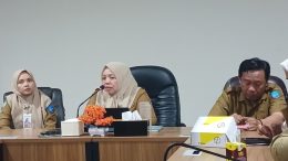 Fathiyah Suma Didampingi Pejabat di Dinkes Ternate